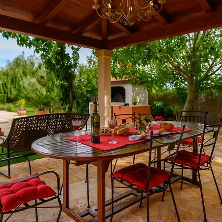 Hacienda Mihovil Marin فيلة